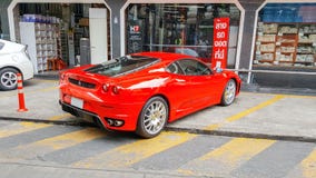 Красивый роскошный автомобиль спорт Феррари F430 стоковое изображение Красивый роскошный автомобиль спорт Феррари F430 стоковое изображение