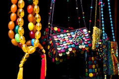 Красочные handmade сувениры для продажи в Sheki: Город шелкового пути Азербайджана больший closeup стоковые изображения Красочные handmade сувениры для продажи в Sheki: Город шелкового пути Азербайджана больший closeup стоковые изображения