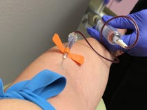 Кровь чертежа медсестры Phlebotomist стоковое изображение Кровь чертежа медсестры Phlebotomist стоковое изображение