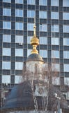 Купол офиса православной церков церков на заднем плане стоковые фото Купол офиса православной церков церков на заднем плане стоковые фото