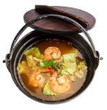 Кухня еды пряного супа Том Yum Goong традиционная в Таиланде стоковое фото Кухня еды пряного супа Том Yum Goong традиционная в Таиланде стоковое фото