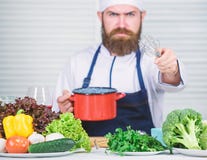 Кухня кулинарная r r r Dieting натуральные продукты Вегетарианский салат с стоковые изображения rf Кухня кулинарная r r r Dieting натуральные продукты Вегетарианский салат с стоковые изображения rf