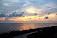 Ландшафт, панорамные взгляды береговой линии и порт от корабля на анкере и в порте стоковая фотография Ландшафт, панорамные взгляды береговой линии и порт от корабля на анкере и в порте стоковая фотография