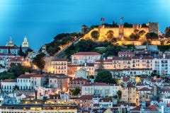 Лиссабон, Португалия: вид с воздуха старые городок и Sao Джордж рокирует, Castelo de Sao Джордж стоковые фото Лиссабон, Португалия: вид с воздуха старые городок и Sao Джордж рокирует, Castelo de Sao Джордж стоковые фото