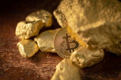 Медицинский осмотр bitcoin золота и зерна золотого самородка Выкрик минирования концепции стоковые фотографии rf Медицинский осмотр bitcoin золота и зерна золотого самородка Выкрик минирования концепции стоковые фотографии rf