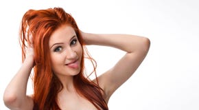 Милая молодая девушка redhead показывая ее язык стоковые фото Милая молодая девушка redhead показывая ее язык стоковые фото