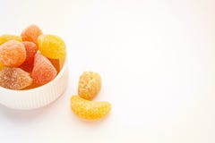 Минерал для детей, покрашенный плодоовощ Gummies Мульти-витамина витамины стоковые фотографии rf Минерал для детей, покрашенный плодоовощ Gummies Мульти-витамина витамины стоковые фотографии rf