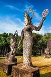 Мифология и религиозные статуи на Wat Xieng Khuan Будде паркуют Лаос стоковое изображение Мифология и религиозные статуи на Wat Xieng Khuan Будде паркуют Лаос стоковое изображение