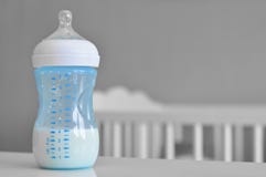 молоко бутылки младенца мое портфолио, котор нужно приветствовать стоковое изображение молоко бутылки младенца мое портфолио, котор нужно приветствовать стоковое изображение