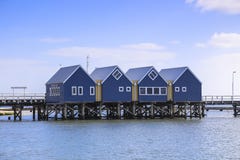 Мола Busselton около реки Австралии Маргарета как увидено от берега пляжа против голубого неба стоковое изображение rf Мола Busselton около реки Австралии Маргарета как увидено от берега пляжа против голубого неба стоковое изображение rf