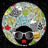 Молодая афро девушка с темной кожей и творческий тюрбан на ее голове иллюстрация вектора Молодая афро девушка с темной кожей и творческий тюрбан на ее голове иллюстрация вектора