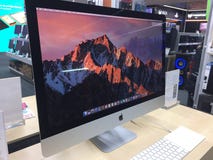 Монитор компьтер-книжки компьютера Mac стоковая фотография Монитор компьтер-книжки компьютера Mac стоковая фотография