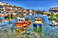 Море и небо Корнуолла Великобритании гавани Mevagissey рыбацких лодок ясные голубые в летнем дне в живом и красочном HDR Стоковое Фото Море и небо Корнуолла Великобритании гавани Mevagissey рыбацких лодок ясные голубые в летнем дне в живом и красочном HDR Стоковое Фото