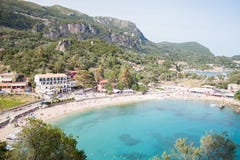 Морской курорт Ionian море Paleokastritsa Остров Корфу r стоковые изображения rf Морской курорт Ionian море Paleokastritsa Остров Корфу r стоковые изображения rf