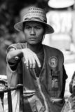 Мужской портер, рынок Khlong Toei влажный, Бангкок, Таиланд стоковое фото Мужской портер, рынок Khlong Toei влажный, Бангкок, Таиланд стоковое фото