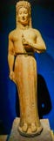 Музей Афина Греция женской статуи Kourus национальный археологический стоковая фотография Музей Афина Греция женской статуи Kourus национальный археологический стоковая фотография