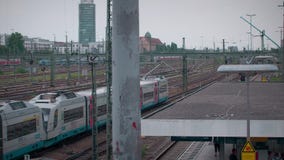 Мюнхен Bayern, Германия, Европа - 2-ое июля Общественный транспорт 2018 железных дорог Мюнхен Bayern, Германия, Европа - 2-ое июля Общественный транспорт 2018 железных дорог