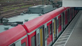 Мюнхен Bayern, Германия, Европа - 2-ое июля Общественный транспорт 2018 железных дорог Мюнхен Bayern, Германия, Европа - 2-ое июля Общественный транспорт 2018 железных дорог