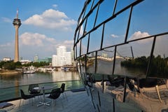 На гавани Рейна в Düsseldorf, Германия стоковое изображение rf На гавани Рейна в Düsseldorf, Германия стоковое изображение rf