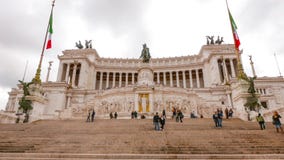Национальный монумент Виктора Emmanuel в Риме - вызванном Monumento Vittorio Emanuele Стоковые Фотографии RF Национальный монумент Виктора Emmanuel в Риме - вызванном Monumento Vittorio Emanuele Стоковые Фотографии RF