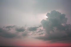 Небо захода солнца над тропическим морем стоковая фотография rf Небо захода солнца над тропическим морем стоковая фотография rf