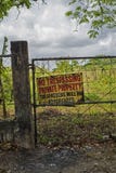 Никакой trespassing, частная собственность, правонарушители не будет преследовать в судебном порядке стоковые изображения Никакой trespassing, частная собственность, правонарушители не будет преследовать в судебном порядке стоковые изображения