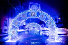 Новый Год Темная предпосылка с bokeh и вспышка света стоковые изображения Новый Год Темная предпосылка с bokeh и вспышка света стоковые изображения