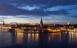Ноча набережной в Стокгольме Швеция 30 07 2016 стоковая фотография rf Ноча набережной в Стокгольме Швеция 30 07 2016 стоковая фотография rf