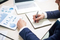Обернутый вверх в работе стоковые изображения Обернутый вверх в работе стоковые изображения