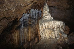 Образование на парке штата Caverns Флориды известном как свадебный пирог стоковые изображения rf Образование на парке штата Caverns Флориды известном как свадебный пирог стоковые изображения rf