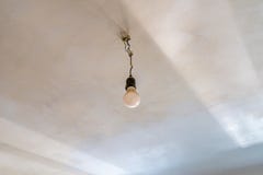 Общая электрическая лампочка стоковое фото Общая электрическая лампочка стоковое фото