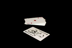 Игральные карты на черной предпосылке стоковые изображения Игральные карты на черной предпосылке стоковые изображения