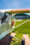 7-ое мая 2019 - перепад, Британская Колумбия: Самолет Цессны 150F небольшой на наследии Airpark перепада стоковые изображения rf 7-ое мая 2019 - перепад, Британская Колумбия: Самолет Цессны 150F небольшой на наследии Airpark перепада стоковые изображения rf