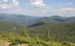 От Petros и Hoverla для того чтобы хлопнуть Иван на черногорском гребне стоковое изображение rf От Petros и Hoverla для того чтобы хлопнуть Иван на черногорском гребне стоковое изображение rf