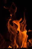 Пламена пожара на черной предпосылке Предпосылка текстуры пламени огня пламени Закройте вверх пламен огня изолированных на черной стоковые фотографии rf Пламена пожара на черной предпосылке Предпосылка текстуры пламени огня пламени Закройте вверх пламен огня изолированных на черной стоковые фотографии rf