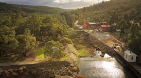 Плотина Mundaring стоковое изображение rf Плотина Mundaring стоковое изображение rf