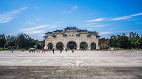 Парадные ворота национального Chiang Kai-shek мемориального Hall в Тайбэе стоковые фото Парадные ворота национального Chiang Kai-shek мемориального Hall в Тайбэе стоковые фото
