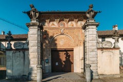 Парадный вход к монастырю Павии di Certosa, построенному Carthusians в 1396-1495 Известный для изобилия своего architectur стоковые изображения rf Парадный вход к монастырю Павии di Certosa, построенному Carthusians в 1396-1495 Известный для изобилия своего architectur стоковые изображения rf