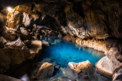 Пещера ¡ tagjà ³ Grjà естественный горячий источник в Исландии стоковые фото Пещера ¡ tagjà ³ Grjà естественный горячий источник в Исландии стоковые фото