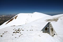 пик высоких гор elbrus трясет снежок стоковая фотография пик высоких гор elbrus трясет снежок стоковая фотография