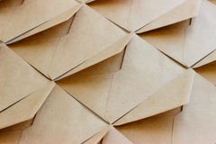 План шаблона конверта сделан из коричневой бумаги kraft стоковое фото rf План шаблона конверта сделан из коричневой бумаги kraft стоковое фото rf