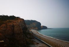 Пляж ¼ Œ Cliffï и море стоковое фото Пляж ¼ Œ Cliffï и море стоковое фото
