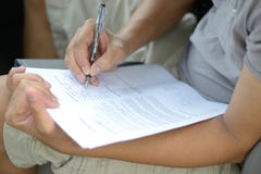 подписание отпуска модели человека Стоковое Фото подписание отпуска модели человека Стоковое Фото