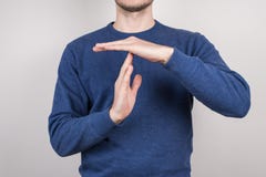 Подрезанный конец вверх по фото снятому удовлетворенного сердитого вождя CEO (главный исполнительный директор) делая давать време стоковая фотография rf Подрезанный конец вверх по фото снятому удовлетворенного сердитого вождя CEO (главный исполнительный директор) делая давать време стоковая фотография rf