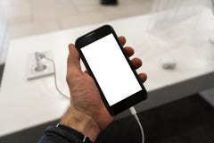 Польза действительности телефона в руке людей держа с космосом бесплатной копии для ваших объявления и текста - насмешливого ввер стоковое изображение Польза действительности телефона в руке людей держа с космосом бесплатной копии для ваших объявления и текста - насмешливого ввер стоковое изображение
