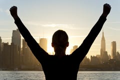 праздновать женщину york восхода солнца города новую стоковые фото праздновать женщину york восхода солнца города новую стоковые фото