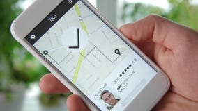 Приказывая езда такси используя применение smartphone Приказывая езда такси используя применение smartphone