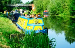 причаленные narrowboats Стоковое Изображение RF причаленные narrowboats Стоковое Изображение RF