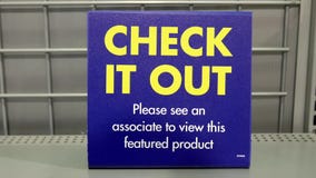 Продажа пятницы Best Buy черная с проверкой она вне подписывает Продажа пятницы Best Buy черная с проверкой она вне подписывает
