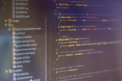 Программируя экран кода абстрактный разработчика программного обеспечения стоковые изображения rf Программируя экран кода абстрактный разработчика программного обеспечения стоковые изображения rf